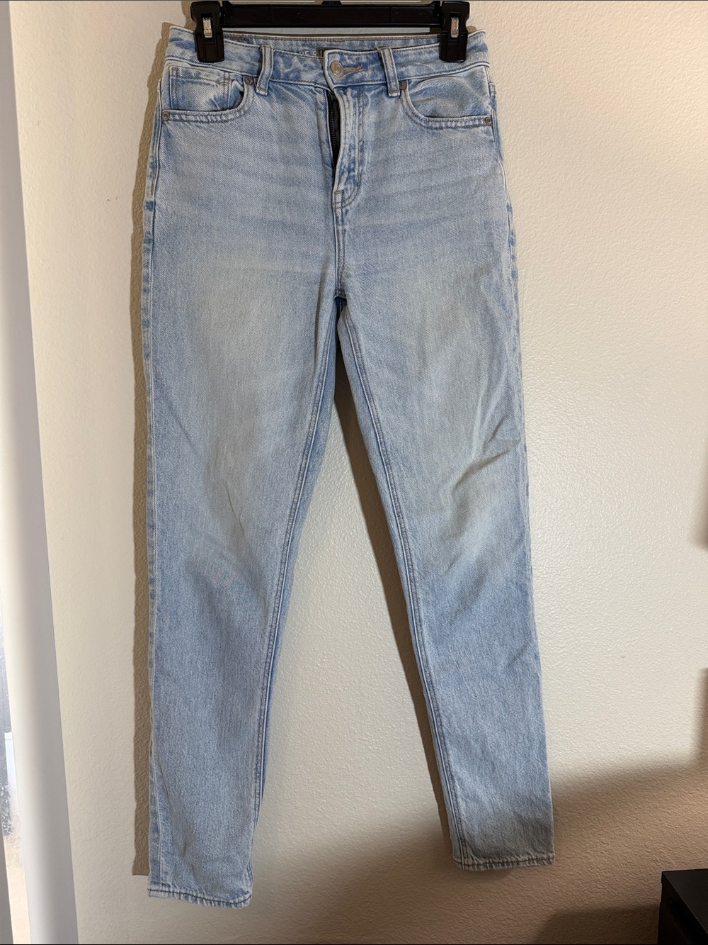 American Eagle Outfitters Long Mom Jean